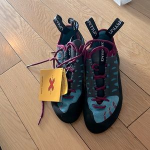 La Sportiva Tarantulace Women climbing shoes